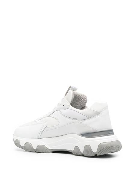 Hyperactive low-top sneakers